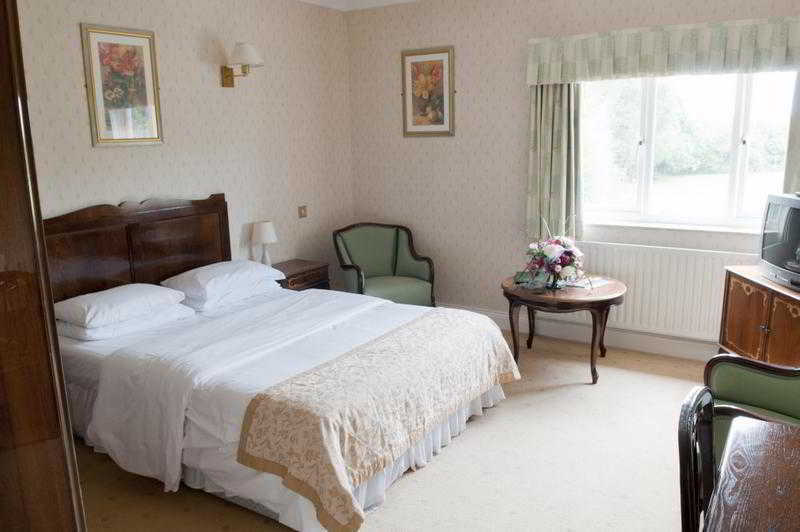 Hadlow Manor Экстерьер фото